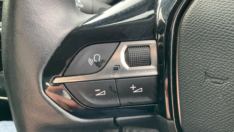 Peugeot 2008 1.2 PureTech 130 Allure Premium 5dr Petrol Estate